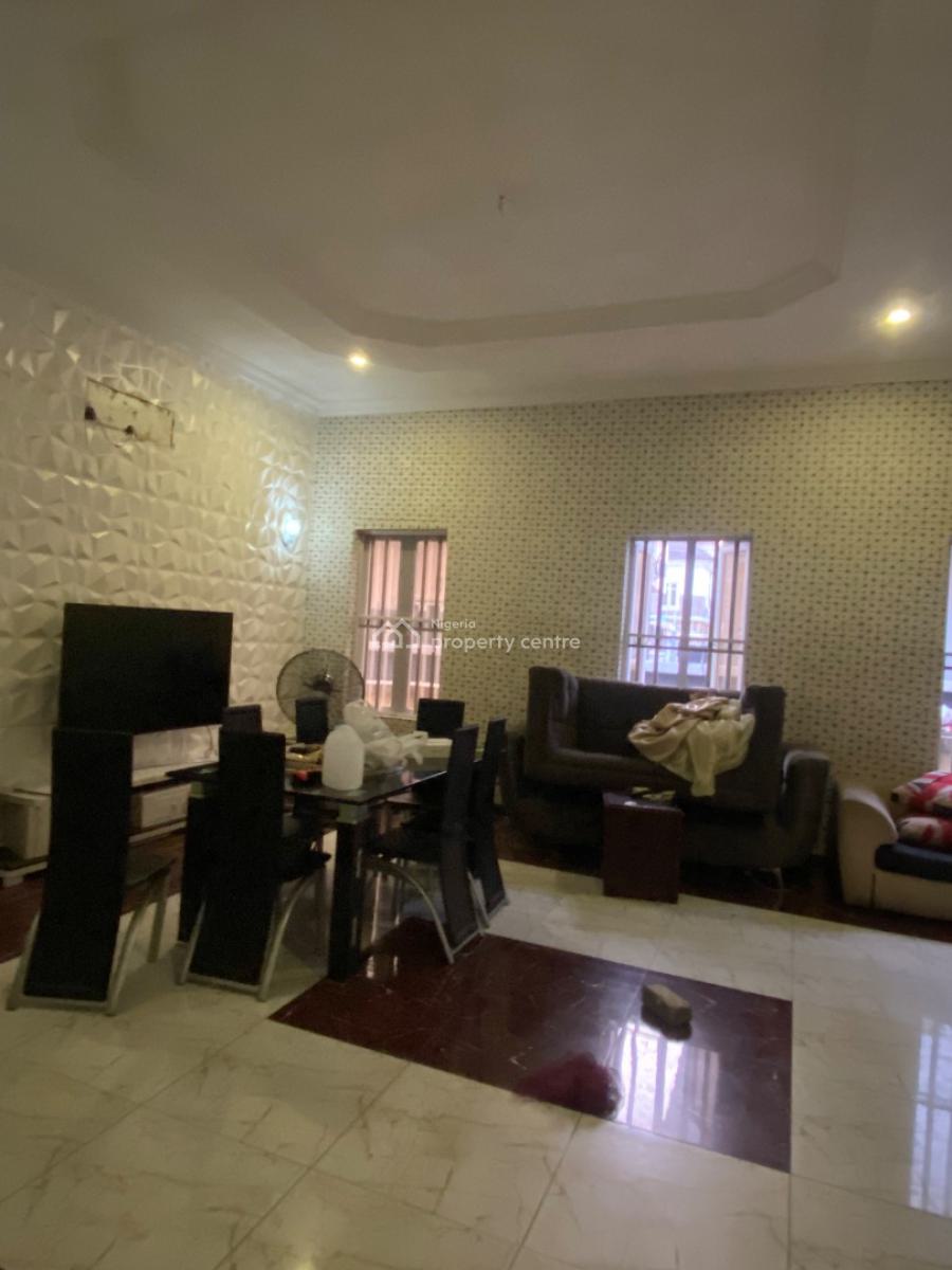 Luxury Mini Flat with Large Parlour.( Negotiable ), Chevron, Lekki, Lagos, Mini Flat (room and Parlour) for Rent