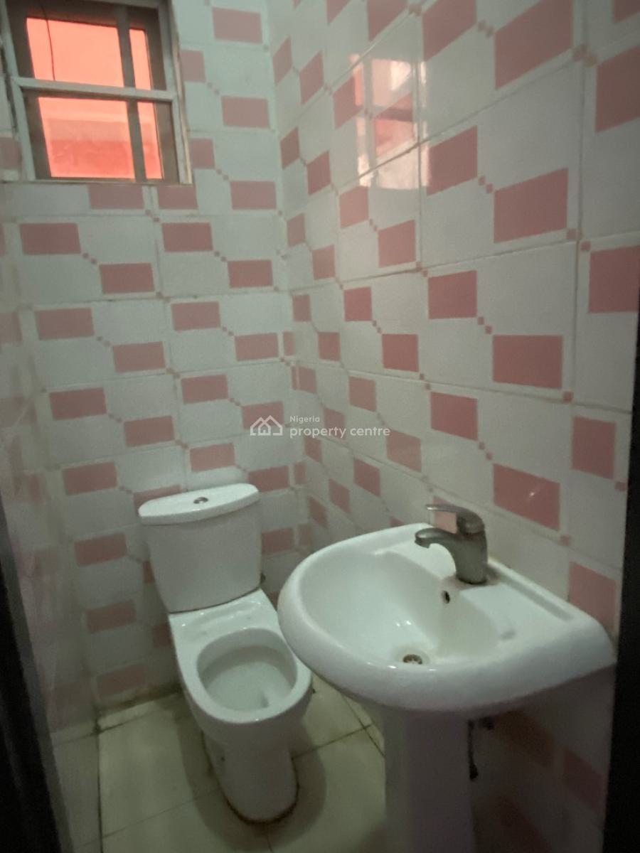 Luxury Mini Flat with Large Parlour.( Negotiable ), Chevron, Lekki, Lagos, Mini Flat (room and Parlour) for Rent