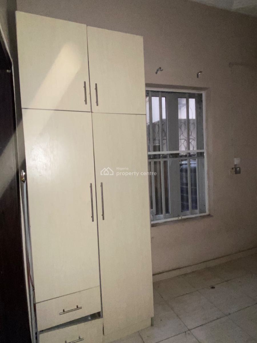 Luxury Mini Flat with Large Parlour.( Negotiable ), Chevron, Lekki, Lagos, Mini Flat (room and Parlour) for Rent