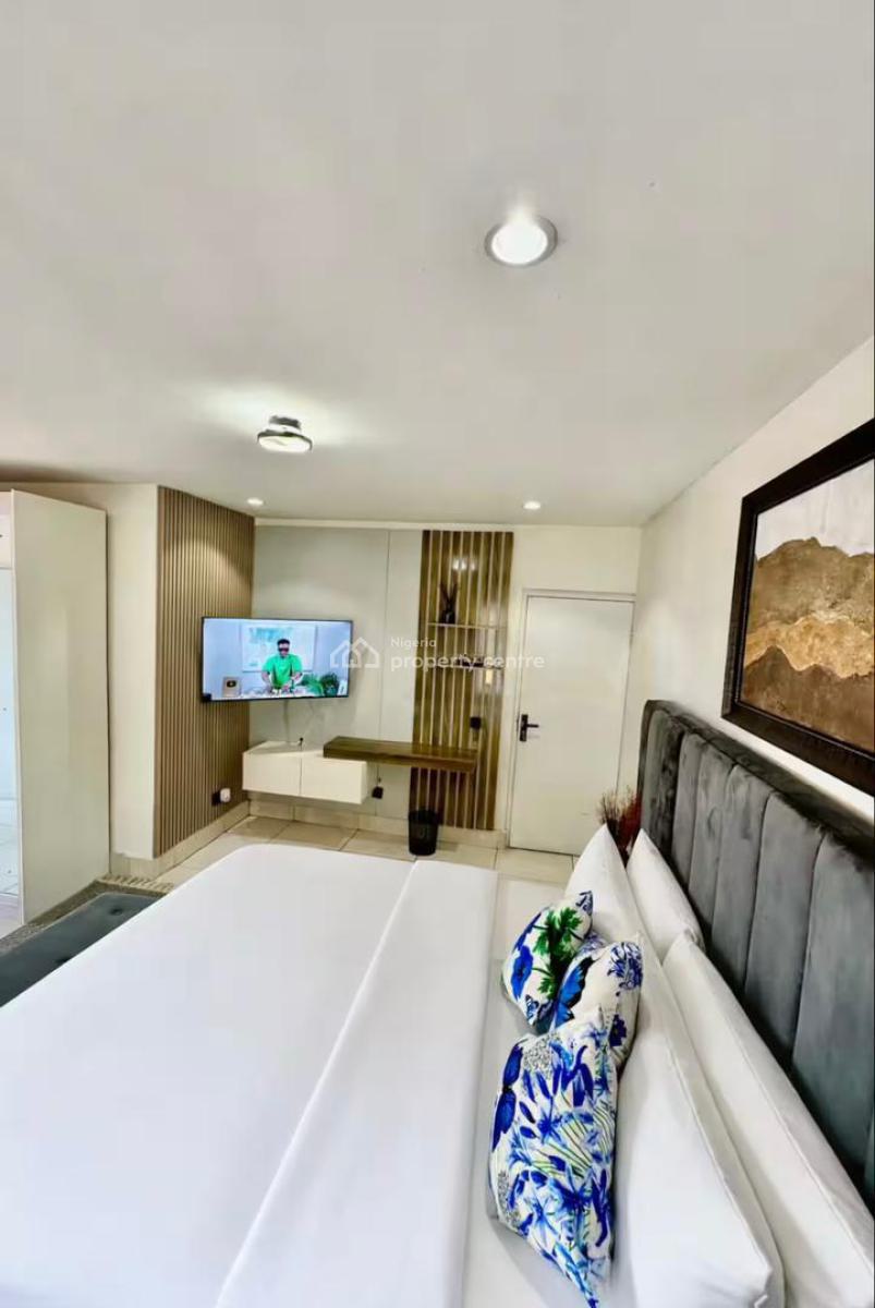 Luxury 2-bedroom Apartment with Pool Table & Tennis, Lekki Phase 1, Lekki, Lagos, Flat / Apartment Short Let