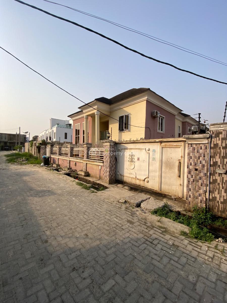 Building for Demolition, Gated Estate By Blenco Supermarket, Sangotedo, Ajah, Lagos, Block of Flats for Sale