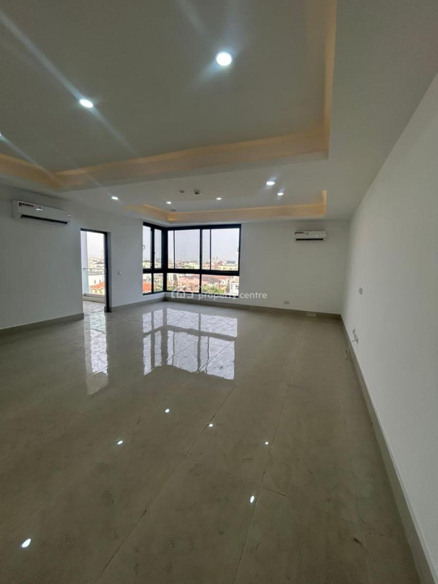 Well-designed and Fully Serviced 3-bedroom Apartment with Pool and Gym, Lekki Phase 1, Lekki, Lagos, Flat / Apartment for Sale