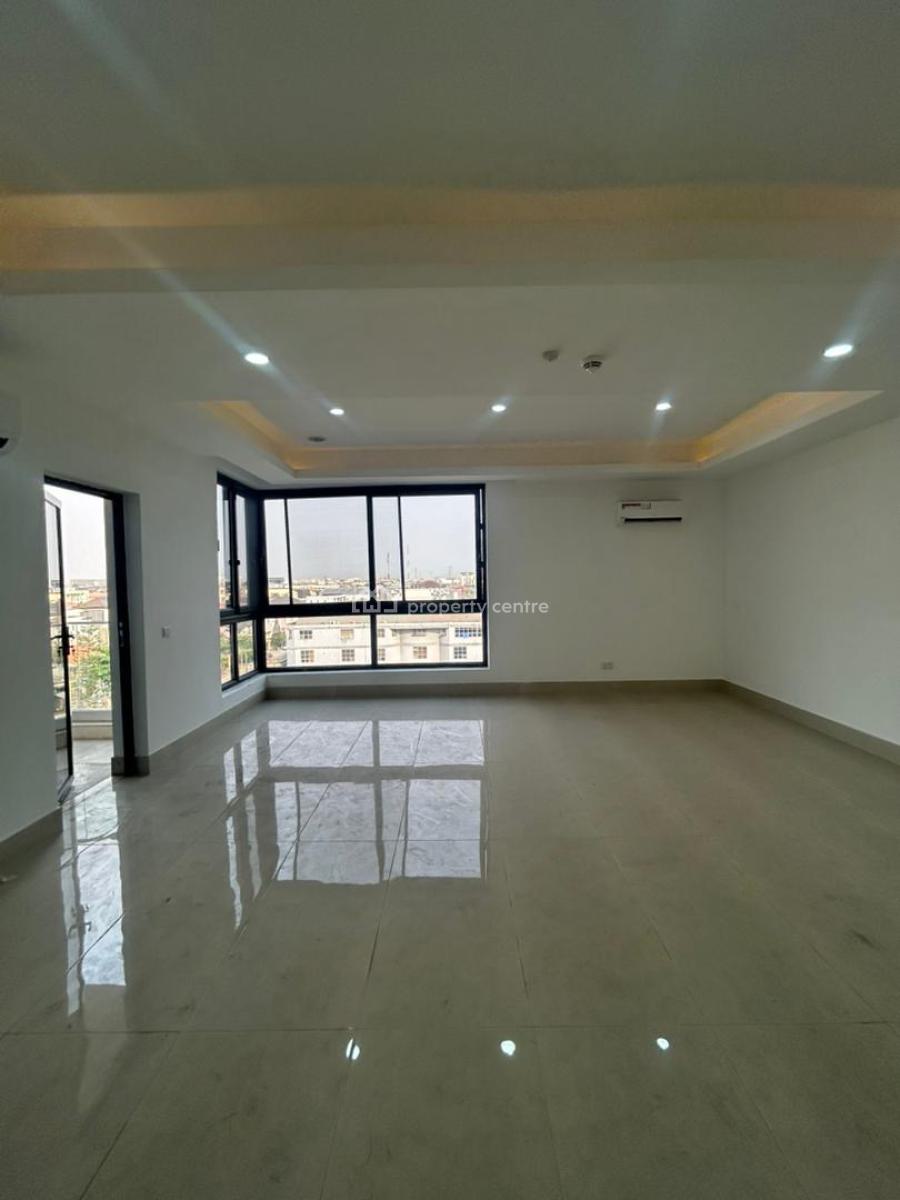 Well-designed and Fully Serviced 3-bedroom Apartment with Pool and Gym, Lekki Phase 1, Lekki, Lagos, Flat / Apartment for Sale