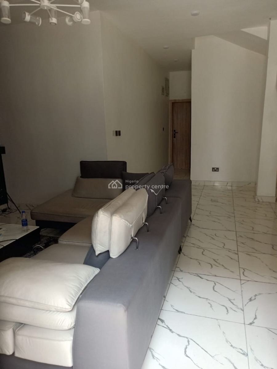 Luxury 4bedroom, Ologolo, Lekki, Lagos, Semi-detached Duplex for Rent