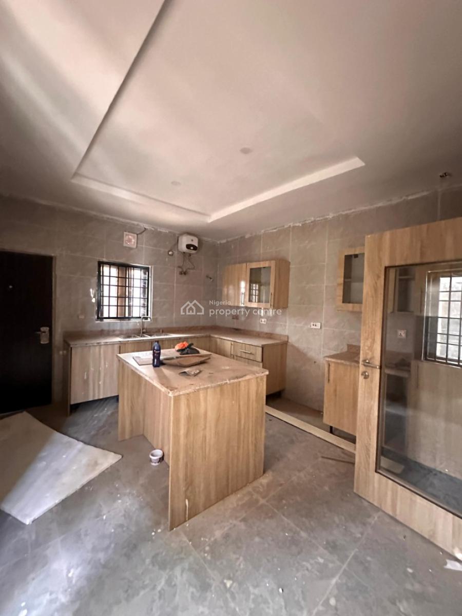 4bedroom Terrace Duplex with a Room Bq, Guzape District, Abuja, Terraced Duplex for Rent