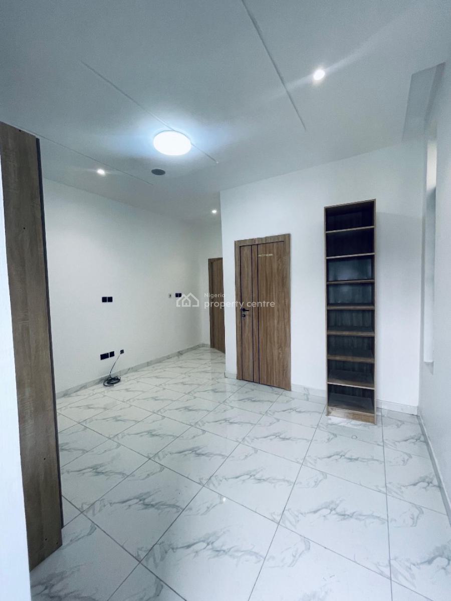 Luxury 2 Bedroom Apartment, Ologolo, Lekki, Lagos, Flat / Apartment for Sale