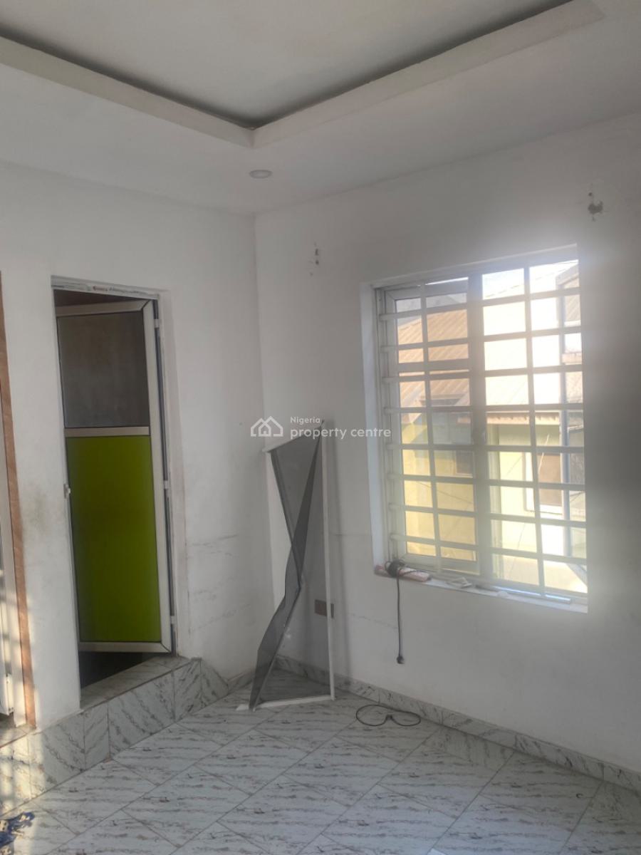 Single Room Self Contain (upstairs), Lekki, Lagos, Self Contain (single Rooms) for Rent