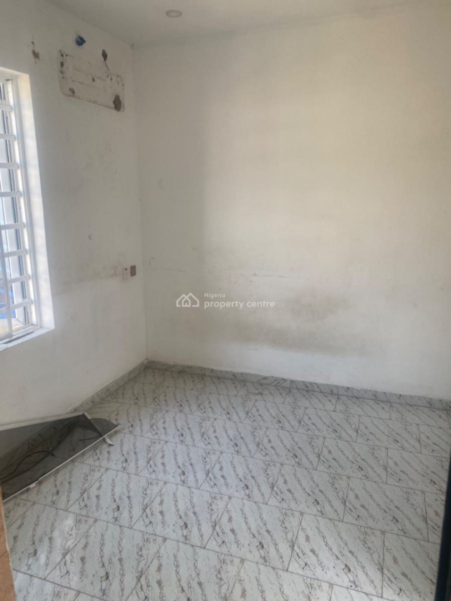 Single Room Self Contain (upstairs), Lekki, Lagos, Self Contain (single Rooms) for Rent