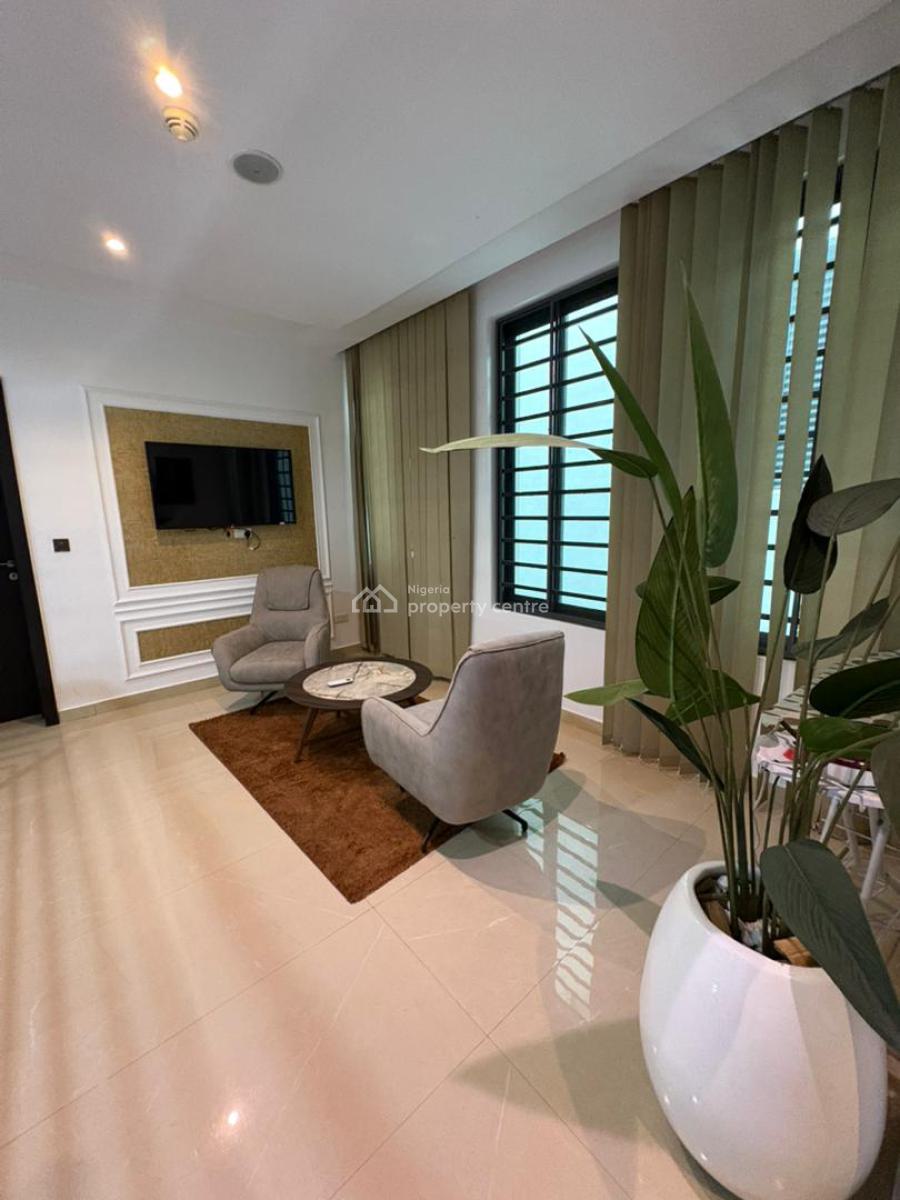 Stunning 3-bedroom Maisonette with Swimming Pool & Gym, Ikoyi, Lagos, Flat / Apartment Short Let
