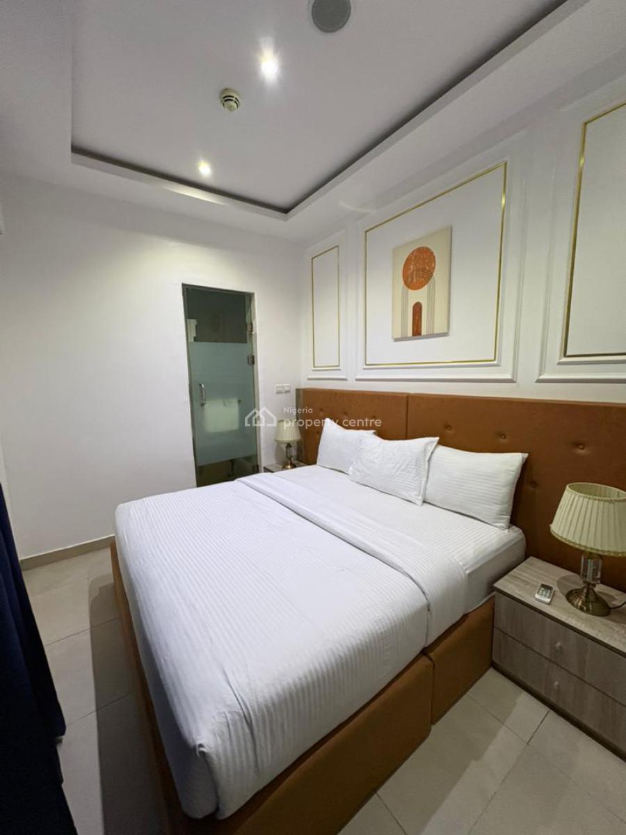 Stunning 3-bedroom Maisonette with Swimming Pool & Gym, Ikoyi, Lagos, Flat / Apartment Short Let