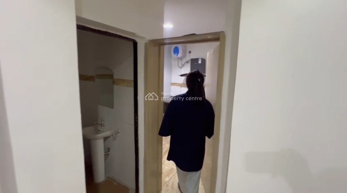 Semi Furnished Standard 1 Bedroom Apartment, Katampe (main), Katampe, Abuja, Mini Flat (room and Parlour) for Sale