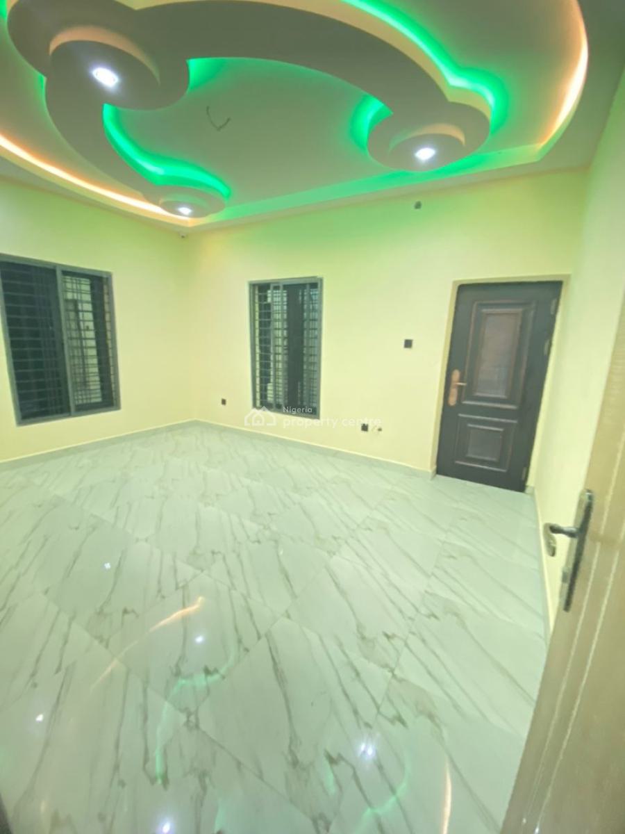 Standard 4-bedroom Duplex, Von Axis, Airport Rd., Lugbe District, Abuja, Detached Duplex for Sale