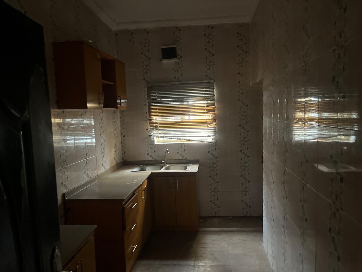 Well Maintained 3 Bedroom Apartment, Idado, Lekki, Lagos, Flat / Apartment for Rent