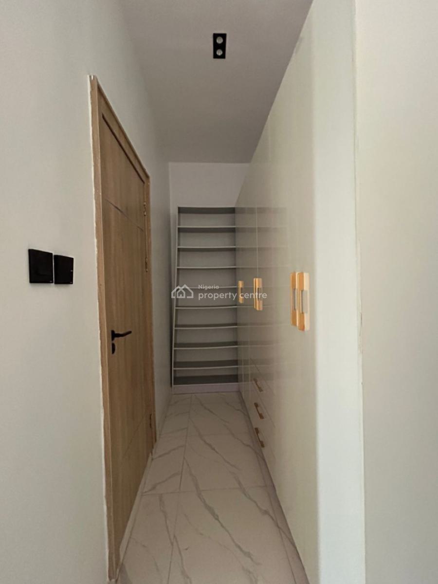 4-bedroom Semi-detached Duplex with Bq, Ologolo, Lekki, Lagos, Semi-detached Duplex for Sale
