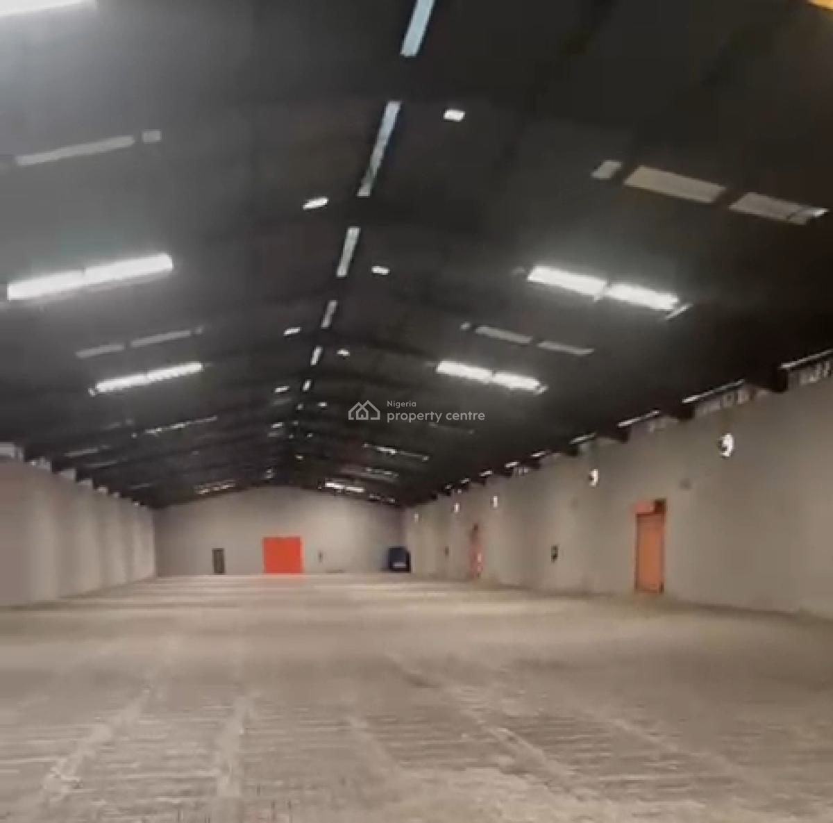 2500sqm Warehouse with Inverter, Iyana Isolo, Isolo, Lagos, Warehouse for Rent