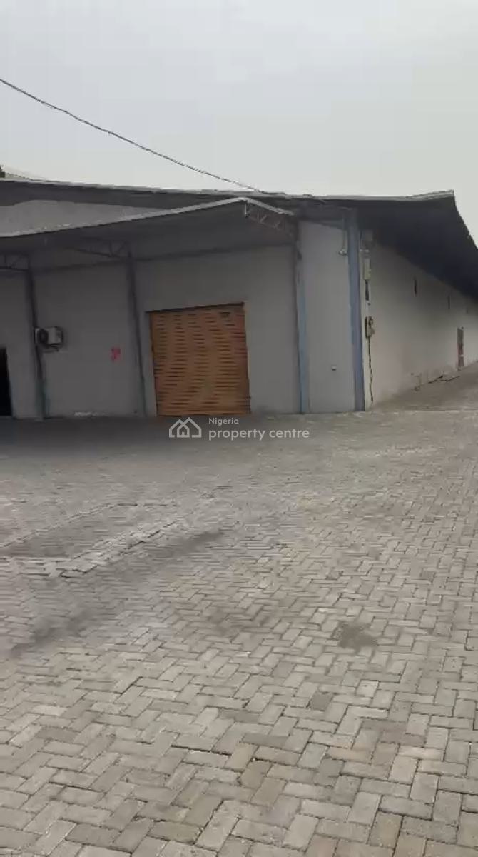 2500sqm Warehouse with Inverter, Iyana Isolo, Isolo, Lagos, Warehouse for Rent