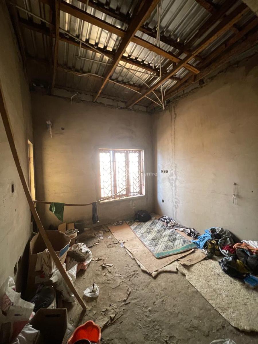 Well-designed 1-bedroom Apartment, Lugbe District, Abuja, Mini Flat (room and Parlour) for Sale