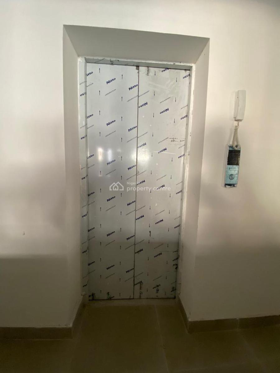 2 Bedroom Apartment with Elevator, Lekki Phase 1, Lekki, Lagos, Flat / Apartment for Sale