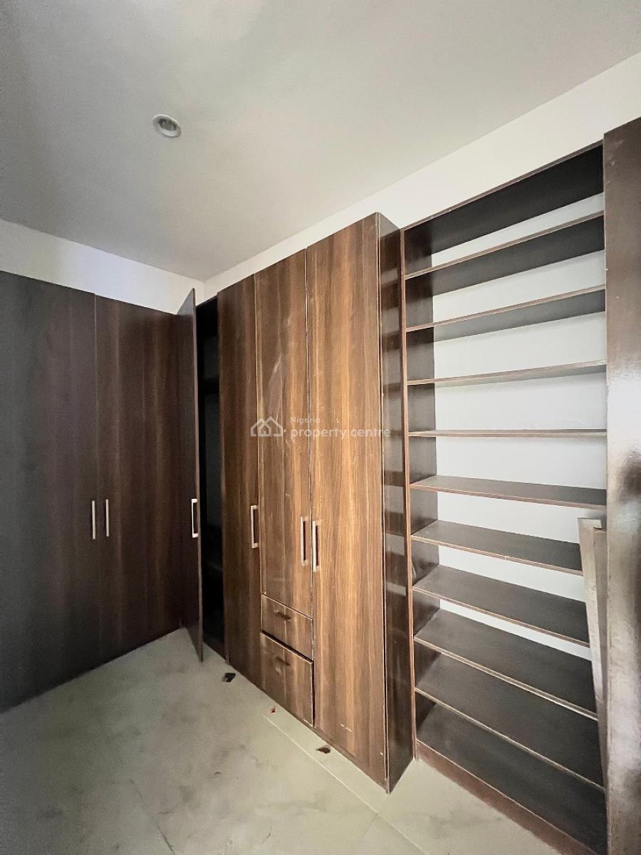 Spacious 4-bedroom Fully Detached House + Bq, Ologolo, Lekki, Lagos, Detached Duplex for Sale