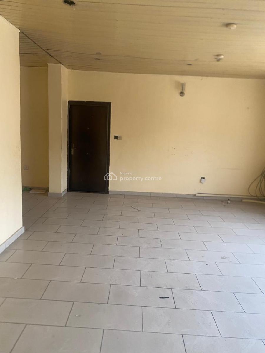 Well Built Spacious Flat, Off Eric Moore Road, Surulere, Lagos, Detached Bungalow for Rent
