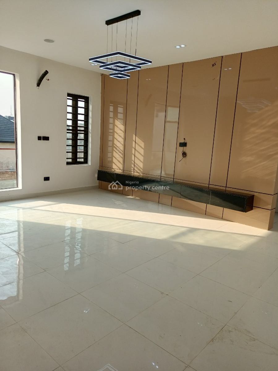 Luxury 2 Bedroom Apartment with 24 Hours Light, Ologolo, Lekki, Lagos, Flat / Apartment for Sale