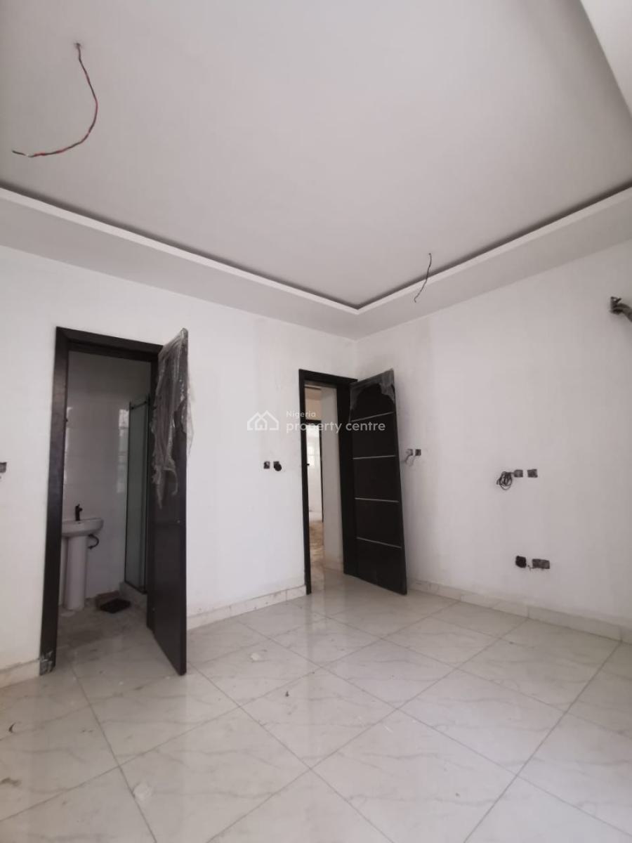 Spacious 2 Bedroom Apartment in a Secured Estate, Idado, Lekki, Lagos, Flat / Apartment for Rent