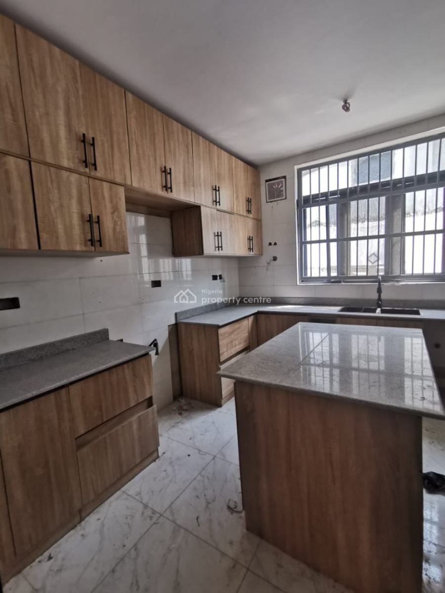 Spacious 2 Bedroom Apartment in a Secured Estate, Idado, Lekki, Lagos, Flat / Apartment for Rent