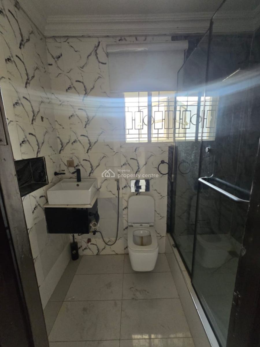 3-bedroom Apartment, Off Admiralty Road, Lekki Phase 1, Lekki, Lagos, Flat / Apartment for Rent