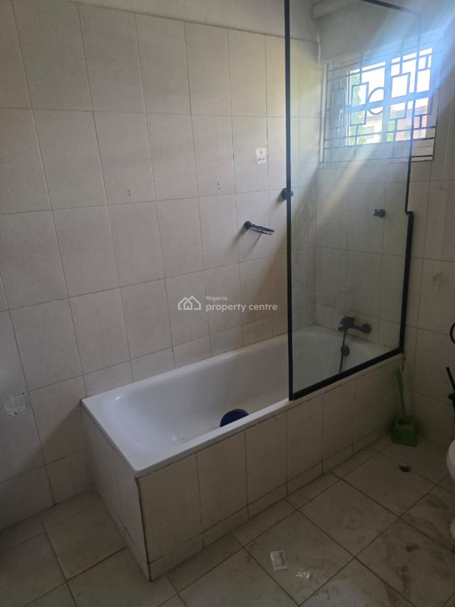 3-bedroom Apartment, Off Admiralty Road, Lekki Phase 1, Lekki, Lagos, Flat / Apartment for Rent