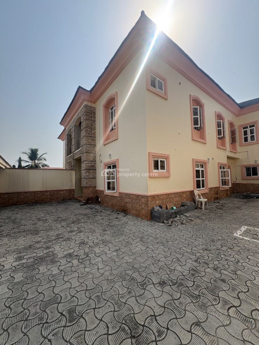4 Bedrooms Semi Detached House with Bq and Security House, Lekki Phase 1, Lekki, Lagos, Commercial Property for Rent