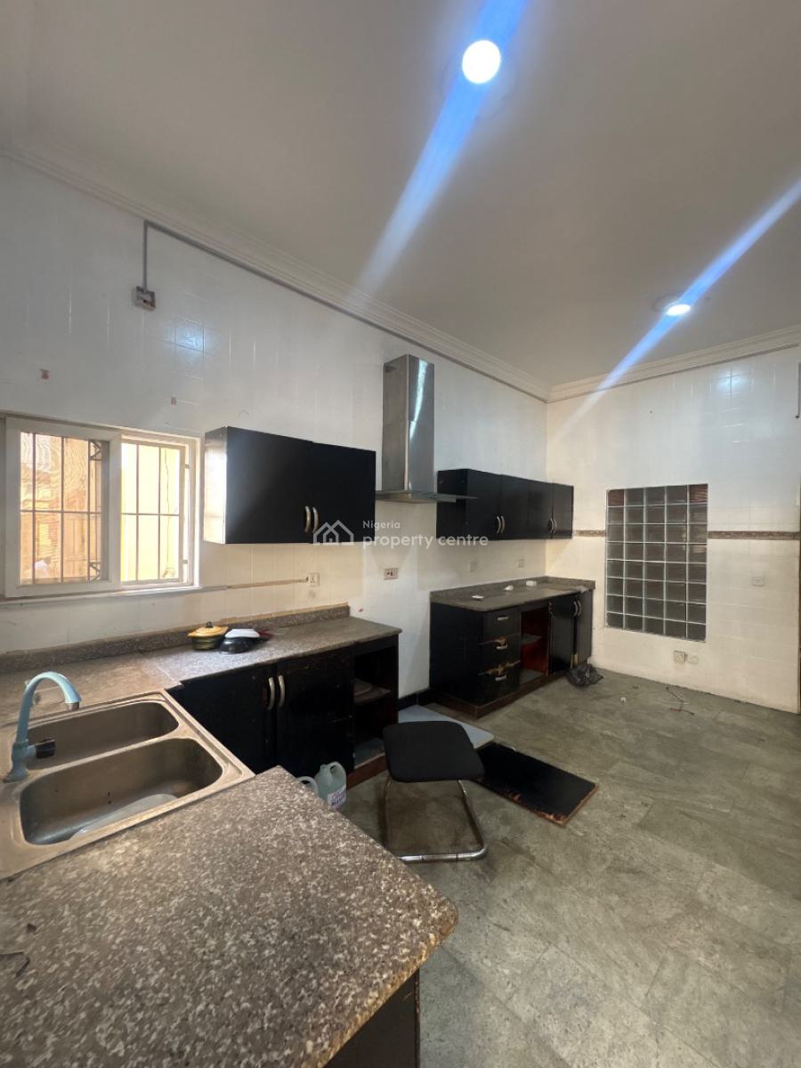 4 Bedrooms Semi Detached House with Bq and Security House, Lekki Phase 1, Lekki, Lagos, Commercial Property for Rent