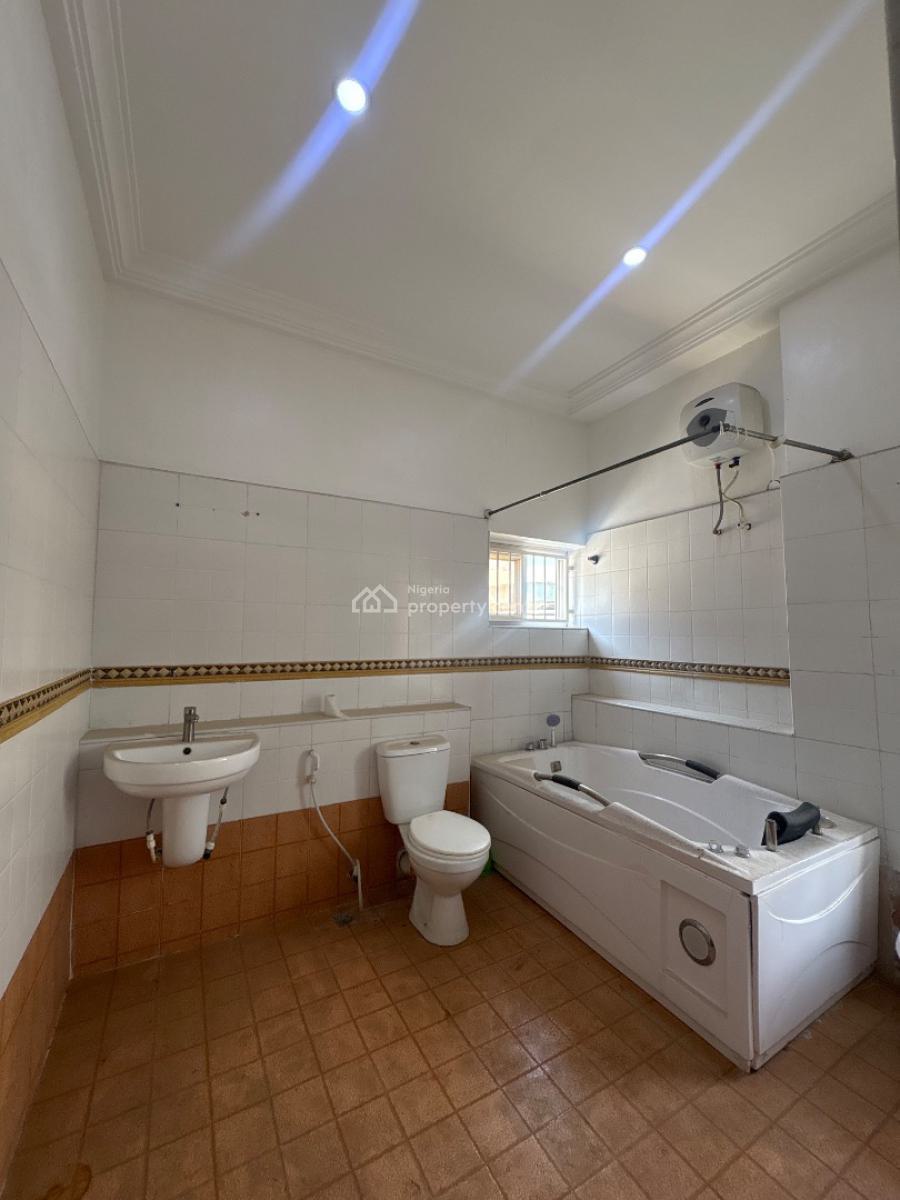 4 Bedrooms Semi Detached House with Bq and Security House, Lekki Phase 1, Lekki, Lagos, Commercial Property for Rent