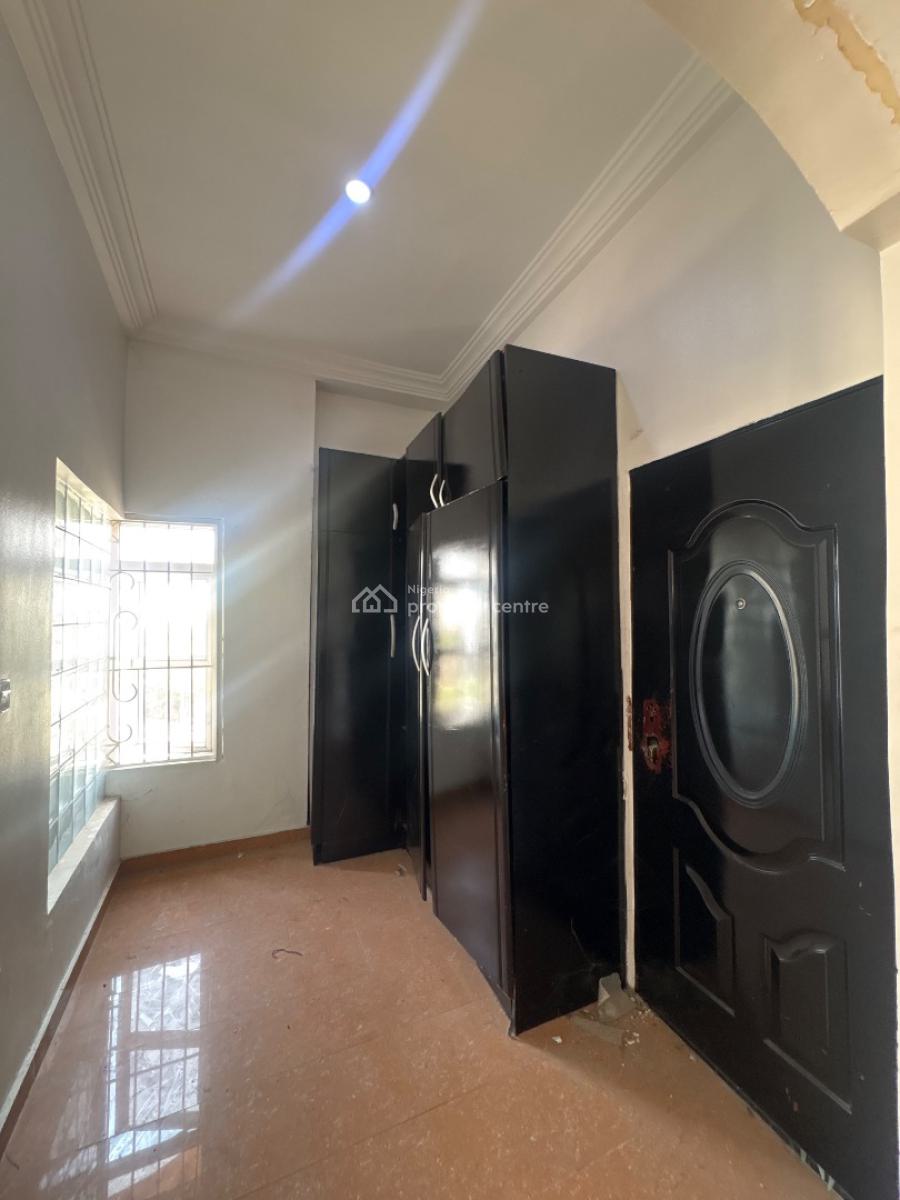 4 Bedrooms Semi Detached House with Bq and Security House, Lekki Phase 1, Lekki, Lagos, Commercial Property for Rent