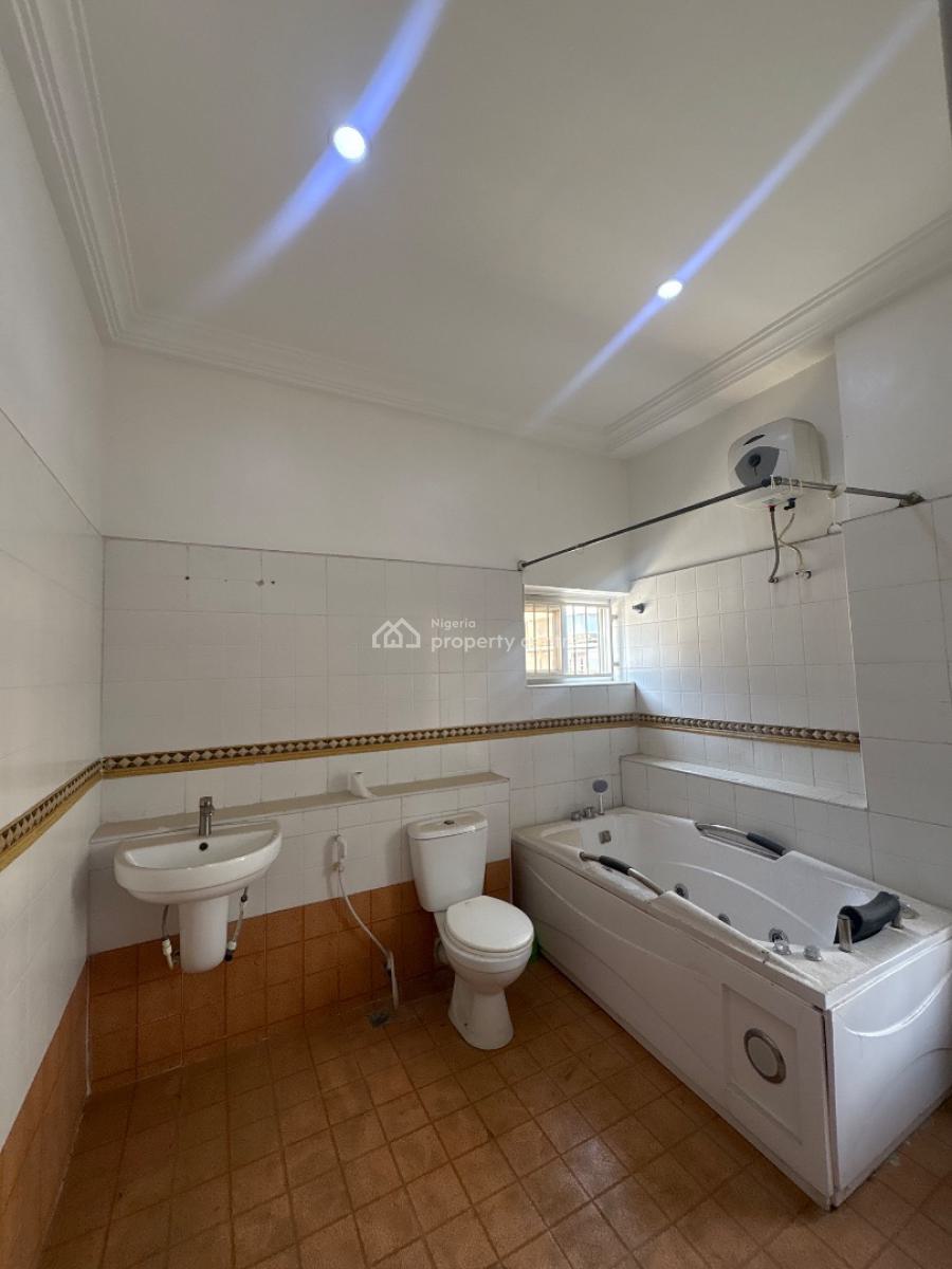 4 Bedrooms Semi Detached House with Bq and Security House, Lekki Phase 1, Lekki, Lagos, Commercial Property for Rent