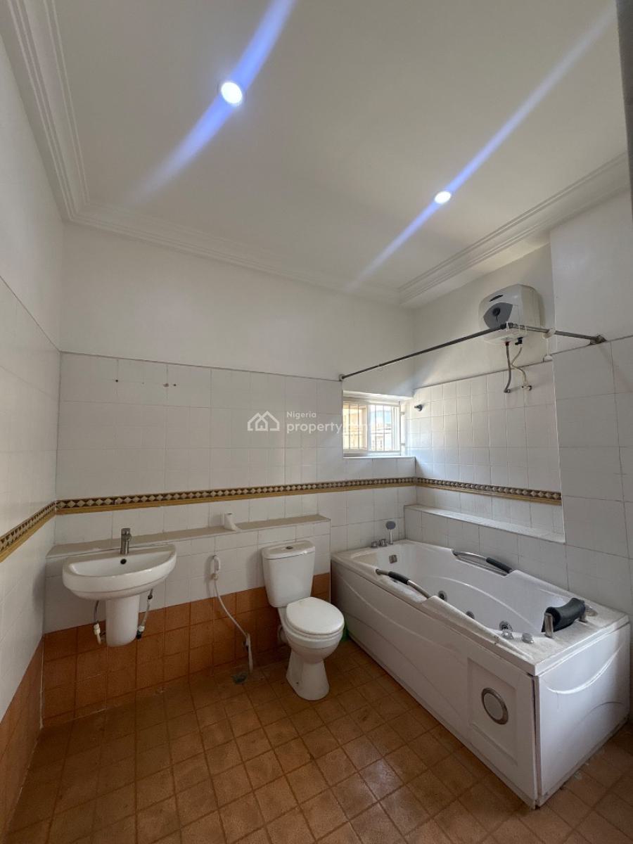 4 Bedrooms Semi Detached House with Bq and Security House, Lekki Phase 1, Lekki, Lagos, Commercial Property for Rent