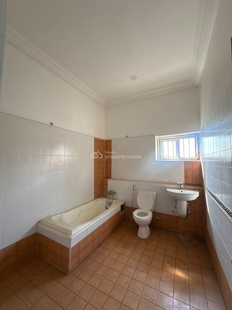 4 Bedrooms Semi Detached House with Bq and Security House, Lekki Phase 1, Lekki, Lagos, Commercial Property for Rent