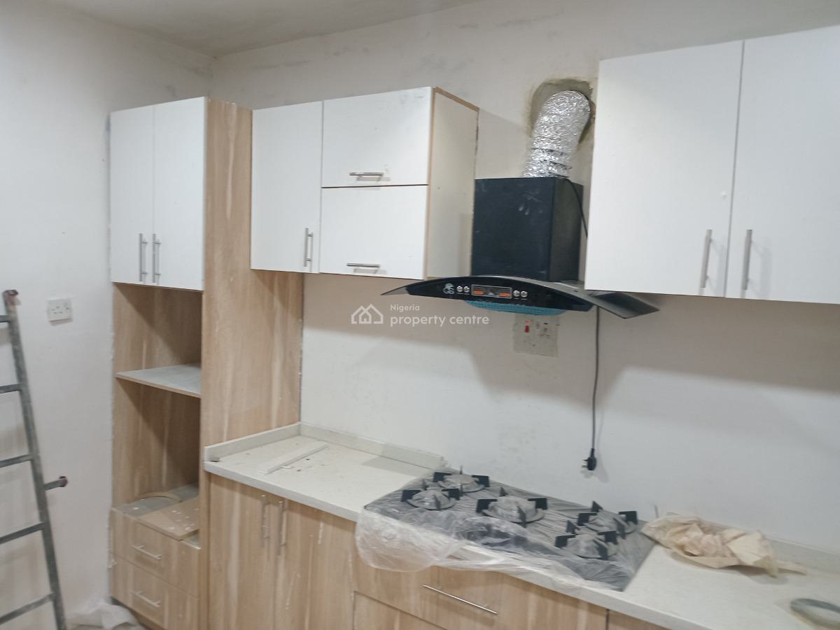 4 Bedroom  Flat, By Lsdpc Estate, Adekunle, Yaba, Lagos, Flat / Apartment for Rent