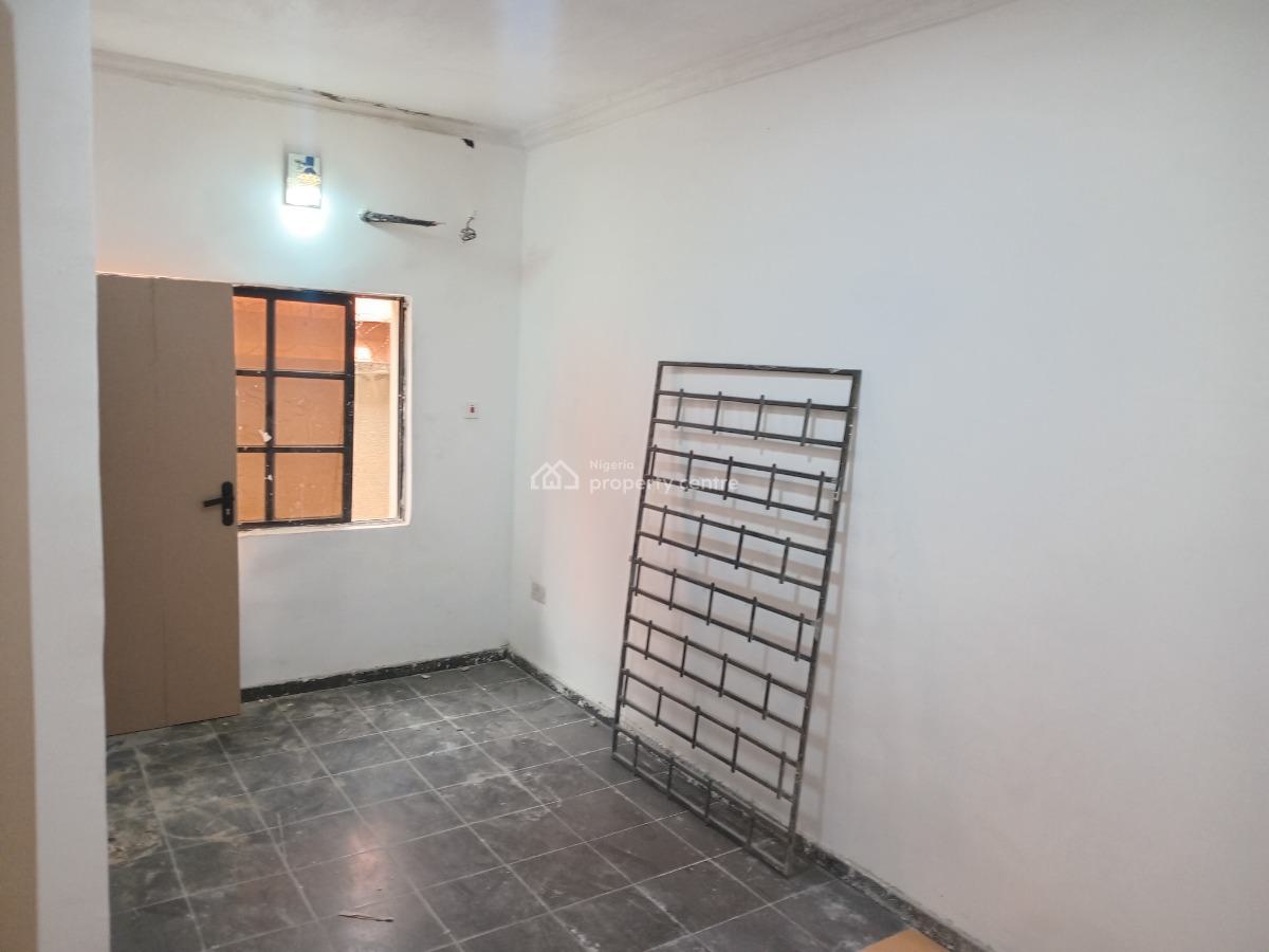 4 Bedroom  Flat, By Lsdpc Estate, Adekunle, Yaba, Lagos, Flat / Apartment for Rent