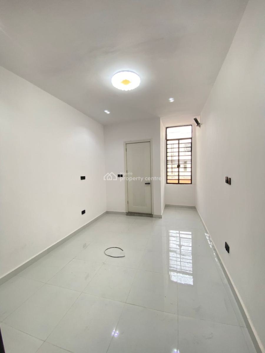 2 Bedroom Flat, Ologolo, Lekki, Lagos, Flat / Apartment for Sale