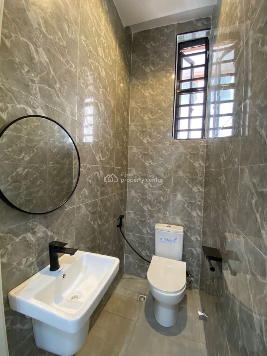 2 Bedroom Flat, Ologolo, Lekki, Lagos, Flat / Apartment for Sale