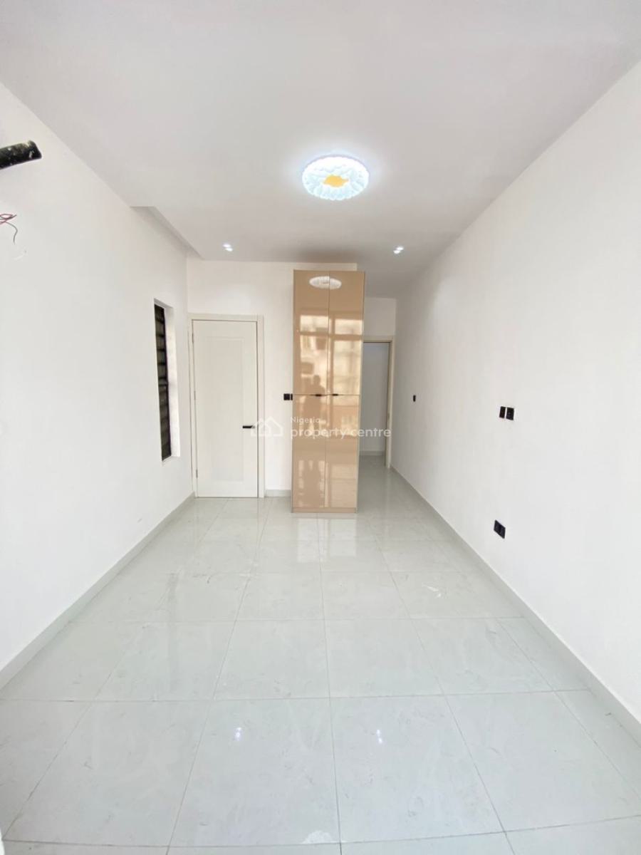 2 Bedroom Flat, Ologolo, Lekki, Lagos, Flat / Apartment for Sale