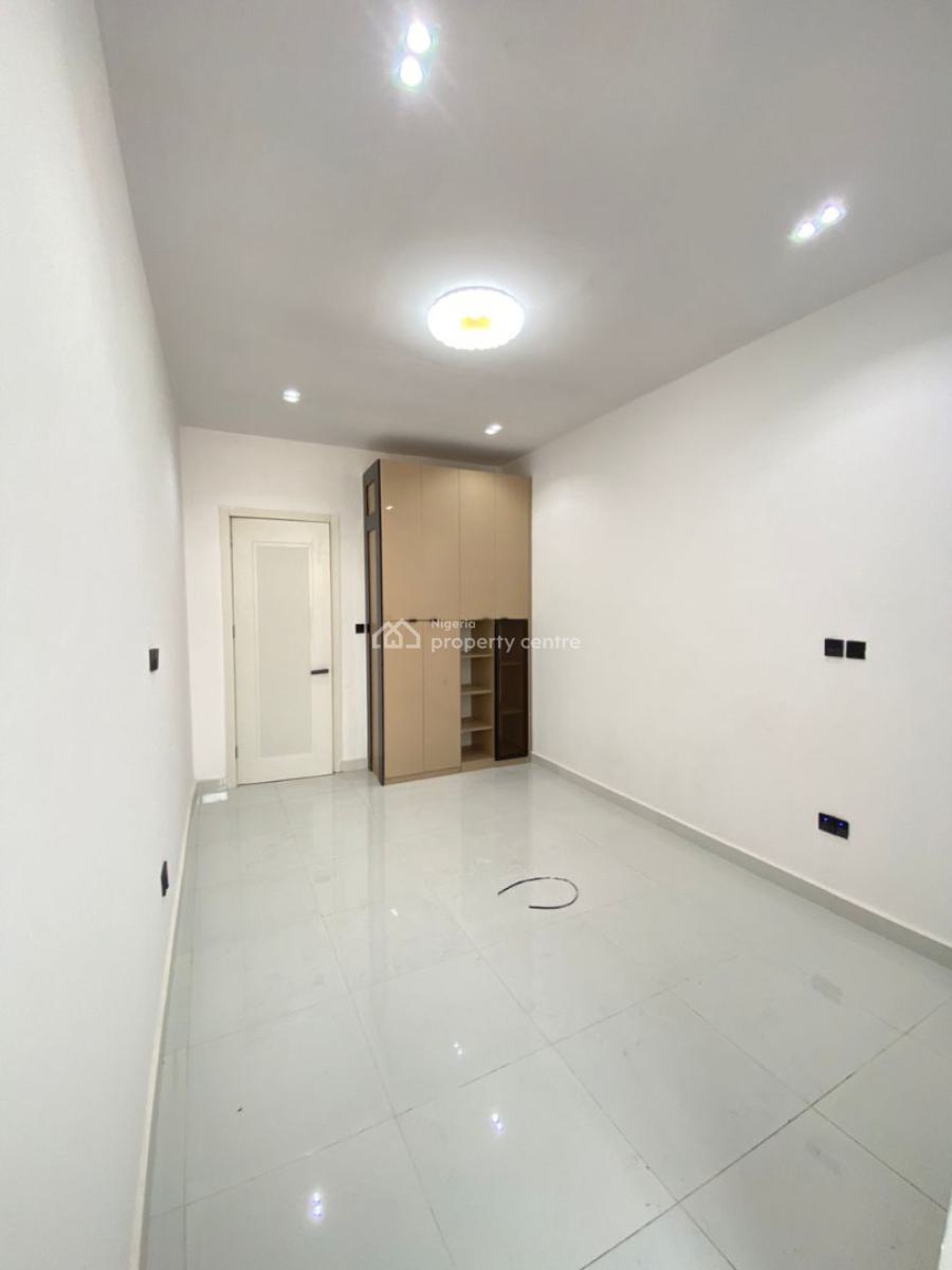 2 Bedroom Flat, Ologolo, Lekki, Lagos, Flat / Apartment for Sale