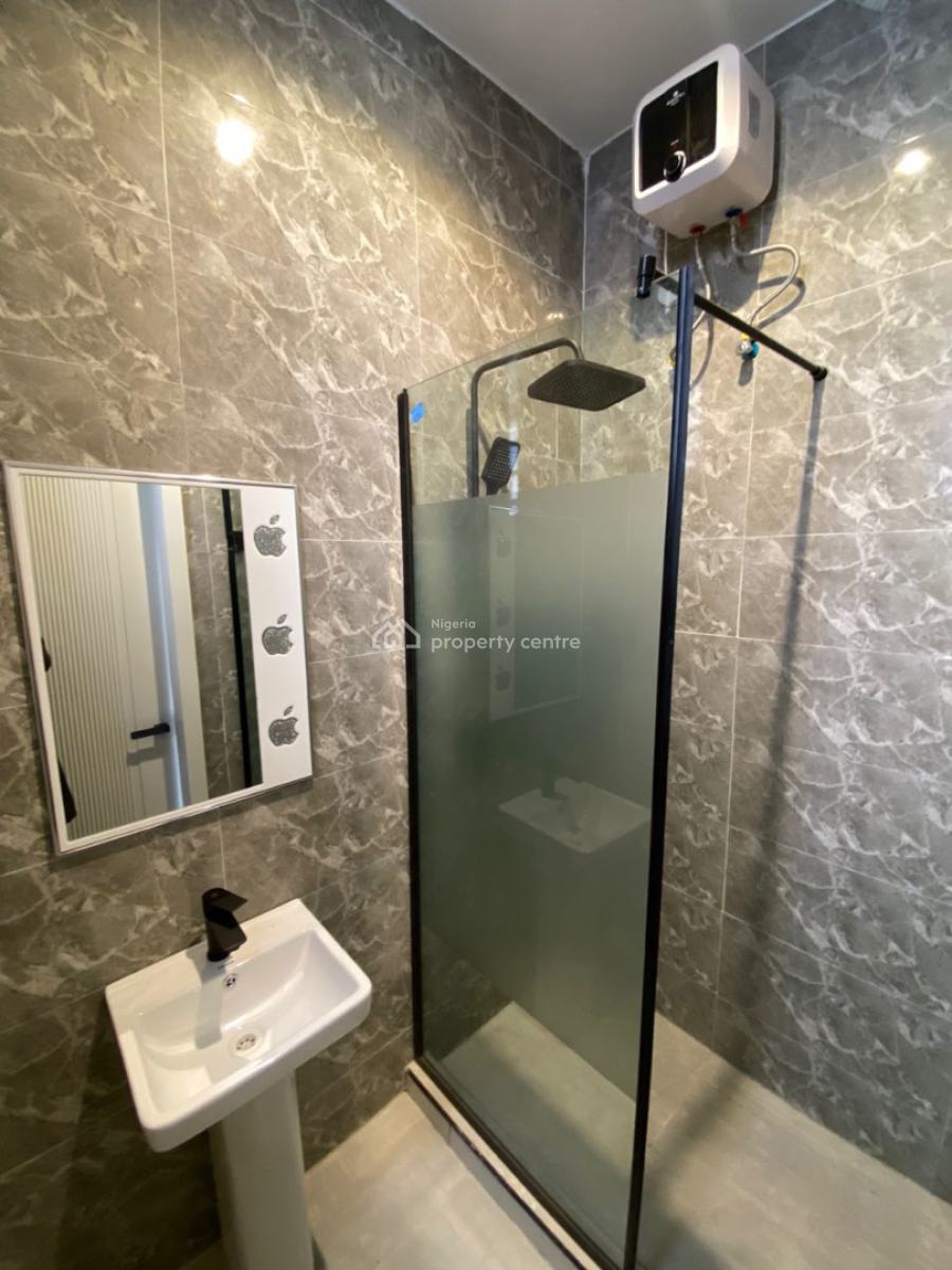 2 Bedroom Flat, Ologolo, Lekki, Lagos, Flat / Apartment for Sale