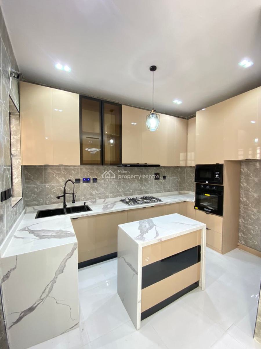 2 Bedroom Flat, Ologolo, Lekki, Lagos, Flat / Apartment for Sale