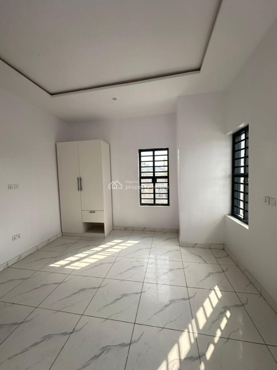 Lovely Built 3 Bedroom Apartment in a Serene Environment, Surulere, Lagos, Flat / Apartment for Rent