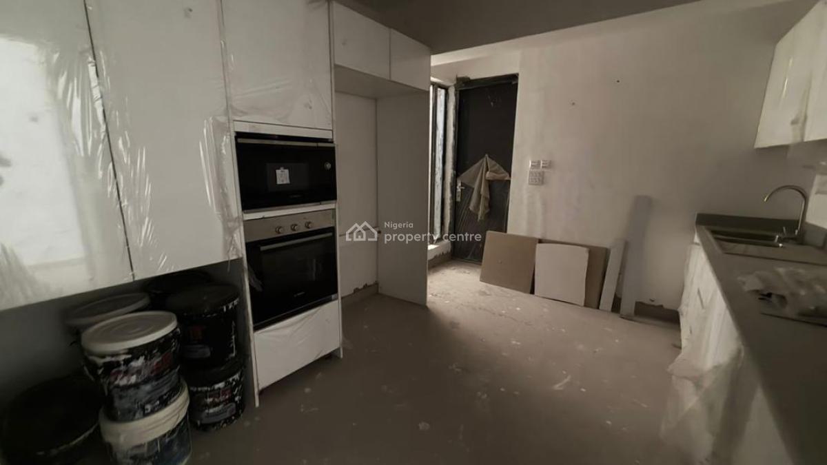 Neatly Used 2 Bedroom Flat, Ologolo Road, Lekki, Lagos, Flat / Apartment for Rent