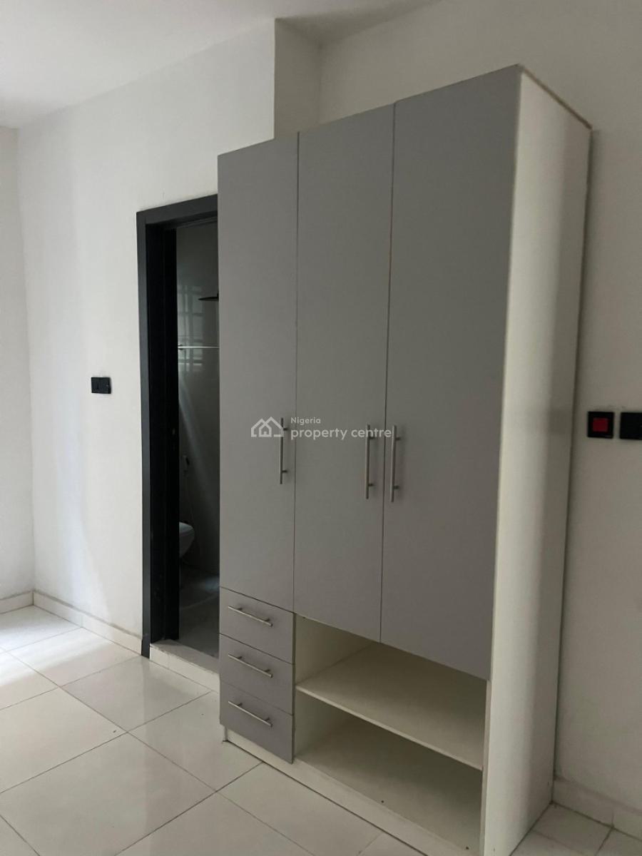 3 Bedroom Apartment at Prime Location, Shangisha, Gra Phase 2, Magodo, Lagos, Flat / Apartment for Sale