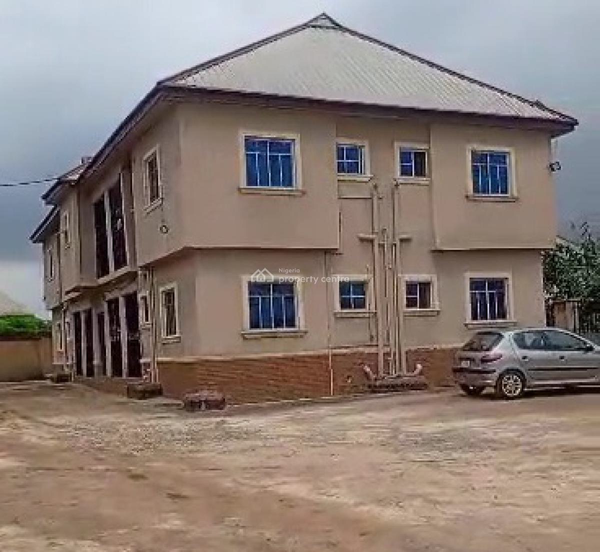 10 Flats of 1bedroom & 4flats of 2bedroom Flats  140ft By 150ft Land, Ugbor Central, Back of Nipco Fuel Station, Benin, Oredo, Edo, Block of Flats for Sale