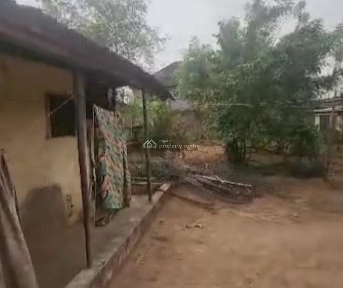 8flats of 3bedrooms Each 115ft By 100ft Land, Adesuwa Road Junction Off Sapele Road, Benin, Oredo, Edo, Block of Flats for Sale