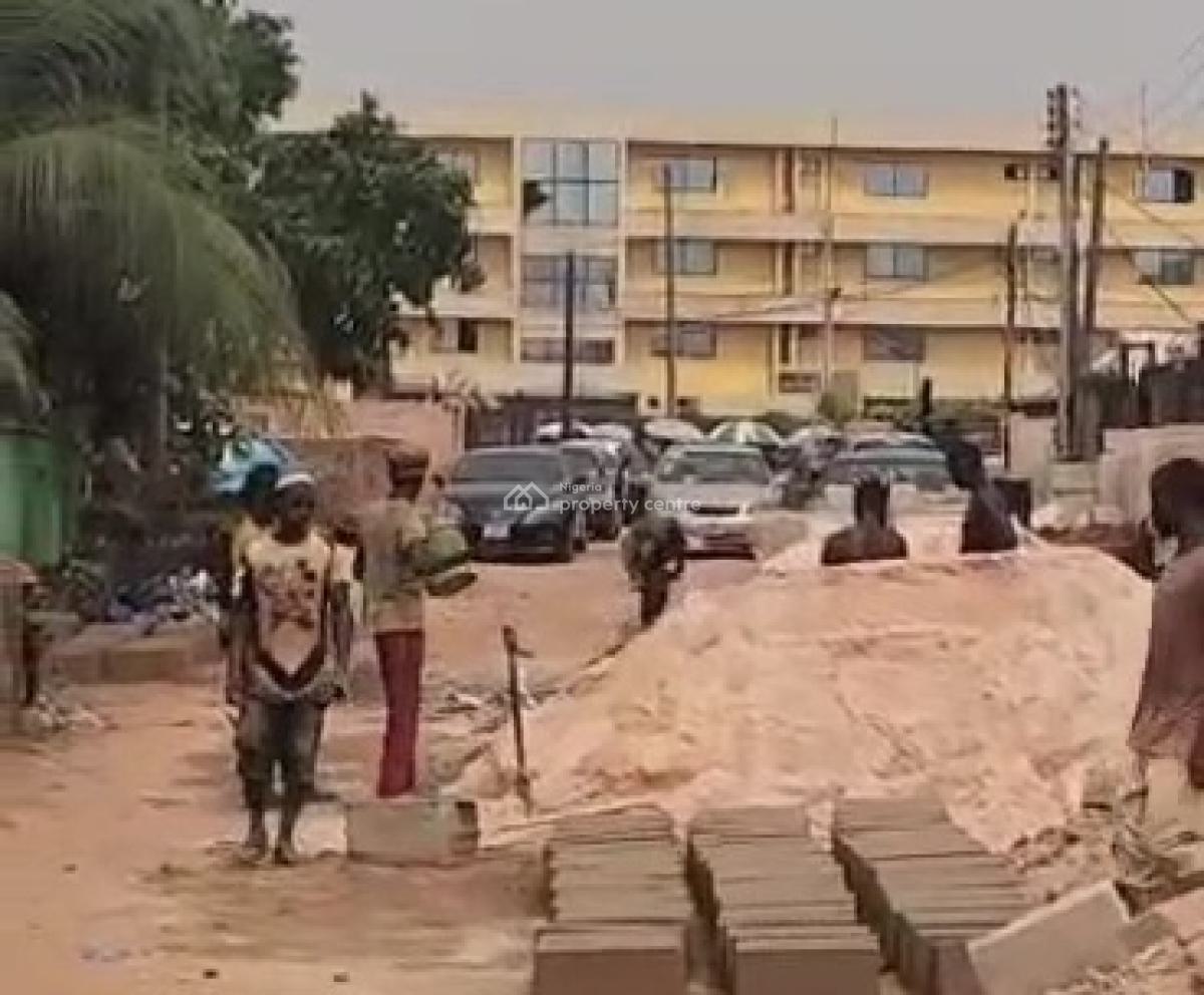 8flats of 3bedrooms Each 115ft By 100ft Land, Adesuwa Road Junction Off Sapele Road, Benin, Oredo, Edo, Block of Flats for Sale